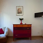 La Quercia Retreat ميتا