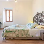La Quercia Retreat بيت ضيافة ميتا